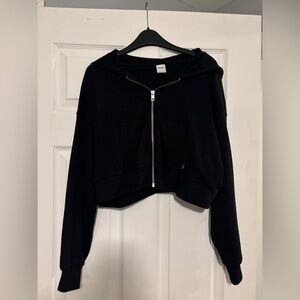 Aritzia zip up